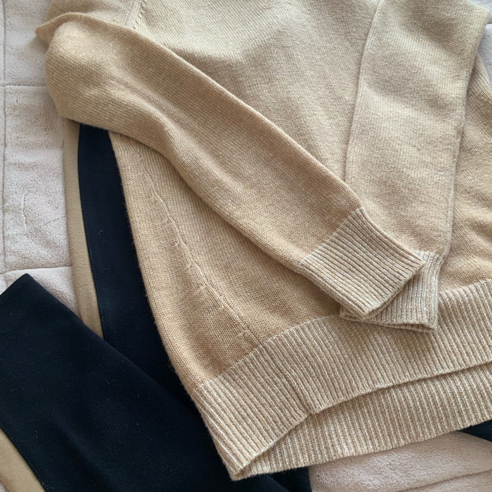 STRETCH PANTS OUTFIT